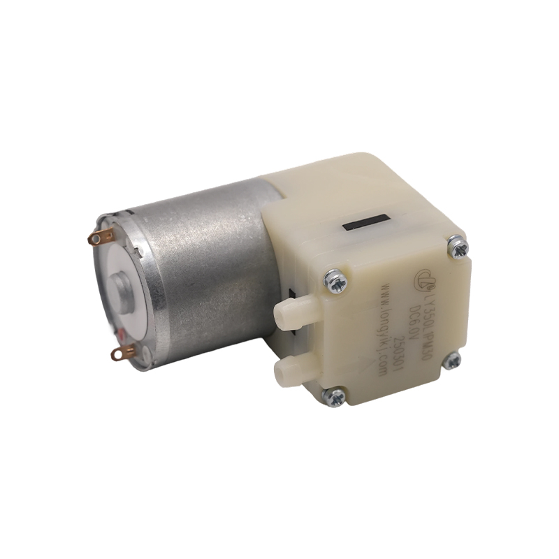 How does the l-shaped pump achieve efficient vacuum extraction through innovative design?